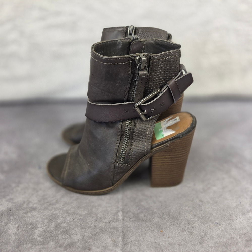 DV Dolce Vita Womens 7.5 Brown Peep Toe Ankle Boots Block Heel Buckle Booties